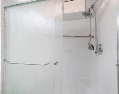 2571 Thatcher Avenue - Photo Thumbnail 26
