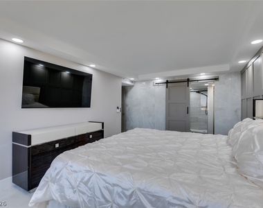 205 E Harmon Avenue - Photo Thumbnail 37