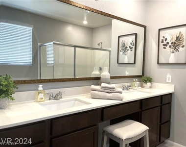 2828 Aragon Terrace Way - Photo Thumbnail 21