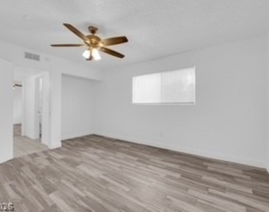 1308 N 22nd Street - Photo Thumbnail 9