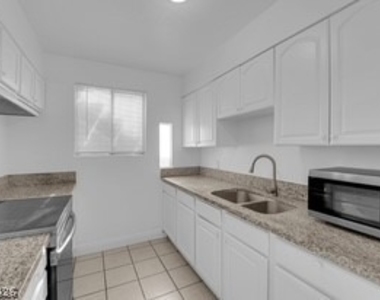 1308 N 22nd Street - Photo Thumbnail 2