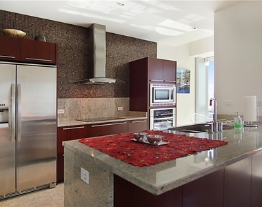 4471 Dean Martin Drive - Photo Thumbnail 4