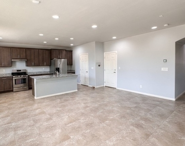 4727 High Anchor Street - Photo Thumbnail 9