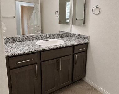 4727 High Anchor Street - Photo Thumbnail 6