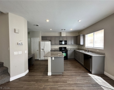 3589 Pinnate Drive - Photo Thumbnail 5