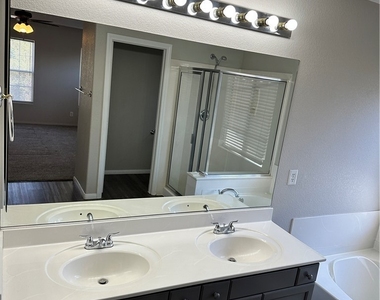 3589 Pinnate Drive - Photo Thumbnail 10