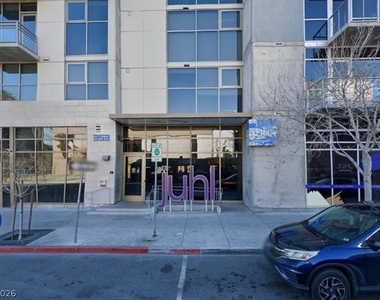 353 E Bonneville Avenue - Photo Thumbnail 2