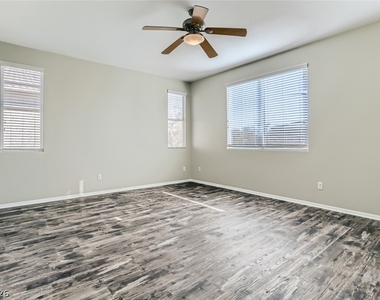 10744 Tuscan Court - Photo Thumbnail 6
