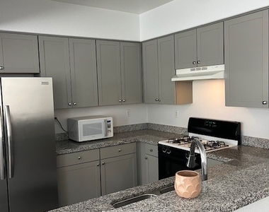 9901 Trailwood Drive - Photo Thumbnail 3