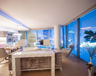 3722 Las Vegas Boulevard - Photo Thumbnail 13