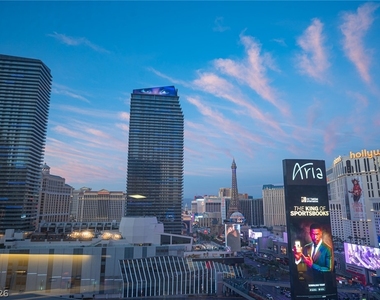 3722 Las Vegas Boulevard - Photo Thumbnail 1