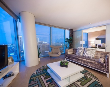 3722 Las Vegas Boulevard - Photo Thumbnail 14
