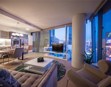 3722 Las Vegas Boulevard - Photo Thumbnail 7