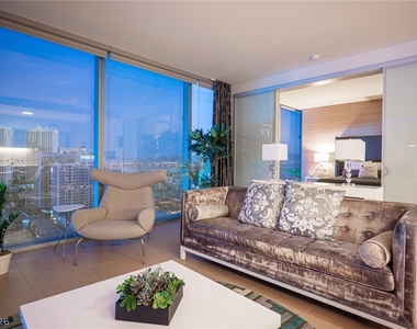 3722 Las Vegas Boulevard - Photo Thumbnail 5