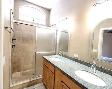 9436 Summer Rain Drive - Photo Thumbnail 15
