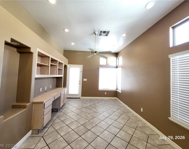 9436 Summer Rain Drive - Photo Thumbnail 2
