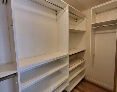 9436 Summer Rain Drive - Photo Thumbnail 14