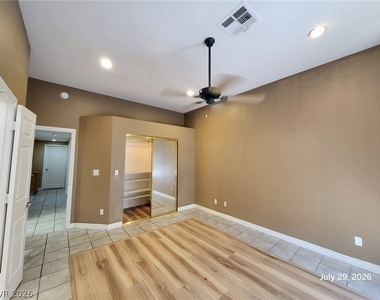 9436 Summer Rain Drive - Photo Thumbnail 13