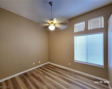 9436 Summer Rain Drive - Photo Thumbnail 7