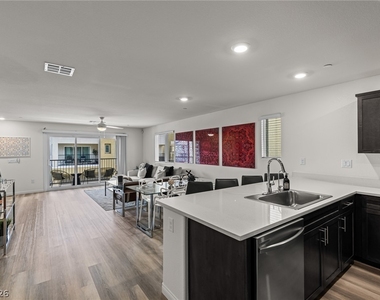 6829 Prairie Pearl Street - Photo Thumbnail 32