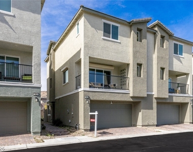 6829 Prairie Pearl Street - Photo Thumbnail 2