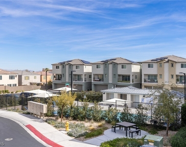 6829 Prairie Pearl Street - Photo Thumbnail 23