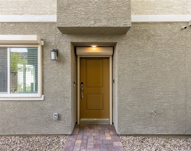 6829 Prairie Pearl Street - Photo Thumbnail 4