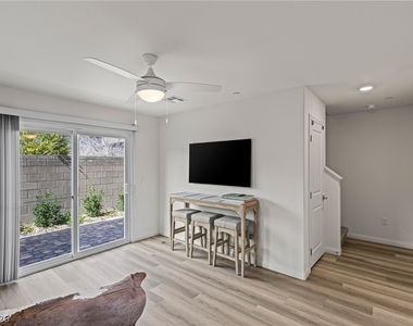 6829 Prairie Pearl Street - Photo Thumbnail 6