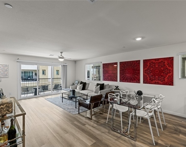 6829 Prairie Pearl Street - Photo Thumbnail 14