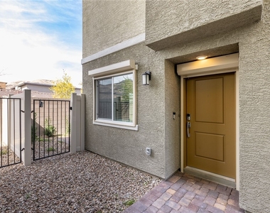 6829 Prairie Pearl Street - Photo Thumbnail 3