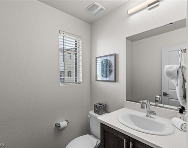 6829 Prairie Pearl Street - Photo Thumbnail 36