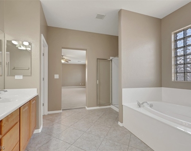 2501 Bechamel Place - Photo Thumbnail 16