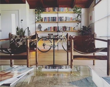 2105 Bonnie Brae Avenue - Photo Thumbnail 1