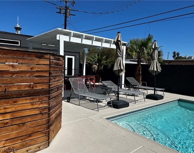 2105 Bonnie Brae Avenue - Photo Thumbnail 22