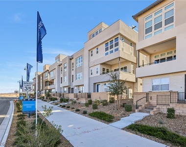 3338 Esker Ridge Avenue - Photo Thumbnail 3