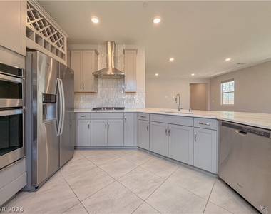 2836 Rolling Brook Place - Photo Thumbnail 9