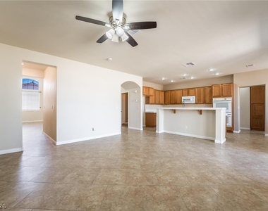 4828 Whisper Lake Avenue - Photo Thumbnail 3