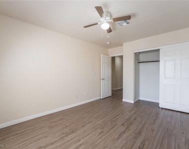 4828 Whisper Lake Avenue - Photo Thumbnail 22