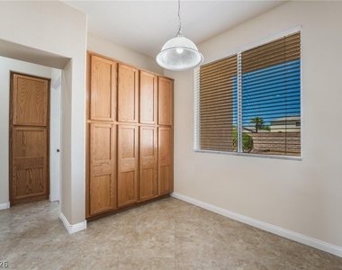 4828 Whisper Lake Avenue - Photo Thumbnail 11