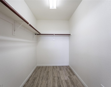 4828 Whisper Lake Avenue - Photo Thumbnail 12