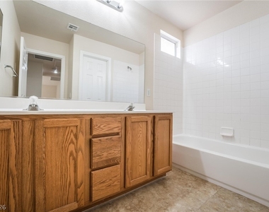 4828 Whisper Lake Avenue - Photo Thumbnail 24