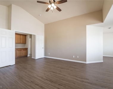 4828 Whisper Lake Avenue - Photo Thumbnail 15