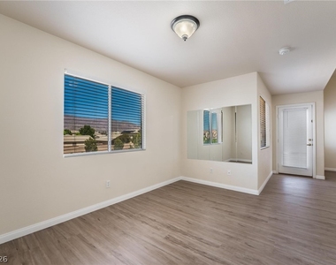 4828 Whisper Lake Avenue - Photo Thumbnail 32