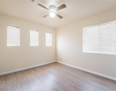 4828 Whisper Lake Avenue - Photo Thumbnail 27