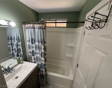 1708 Crystal Chimes Drive - Photo Thumbnail 15