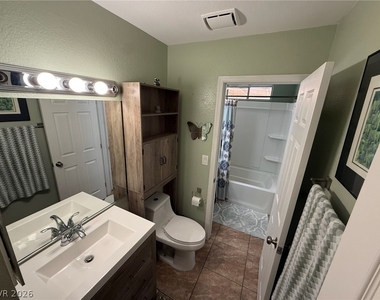 1708 Crystal Chimes Drive - Photo Thumbnail 14