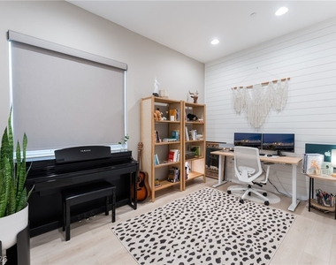 10149 Zeta Tucana Street - Photo Thumbnail 12