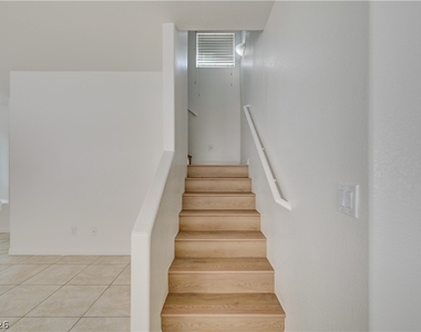 8918 Houston Ridge Avenue - Photo Thumbnail 11
