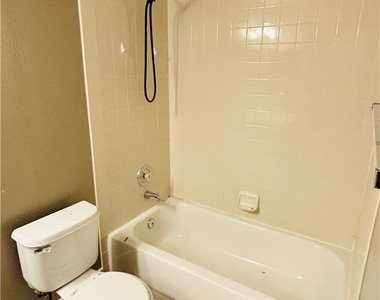 9539 Palini Court - Photo Thumbnail 25