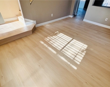 9539 Palini Court - Photo Thumbnail 4